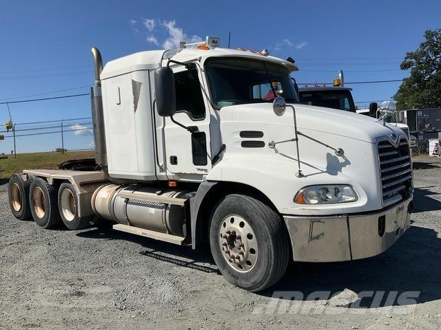 Mack CXN613 Vilcēji