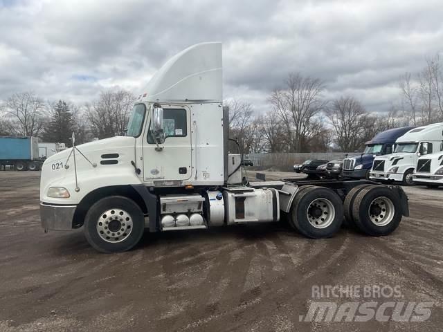 Mack CXU613 Vilcēji