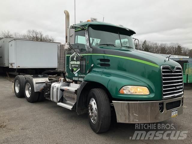Mack CXU613 Vilcēji