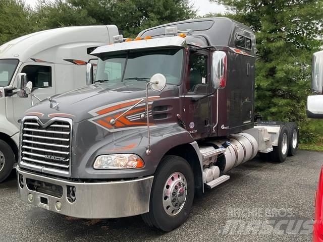 Mack CXU613 Vilcēji