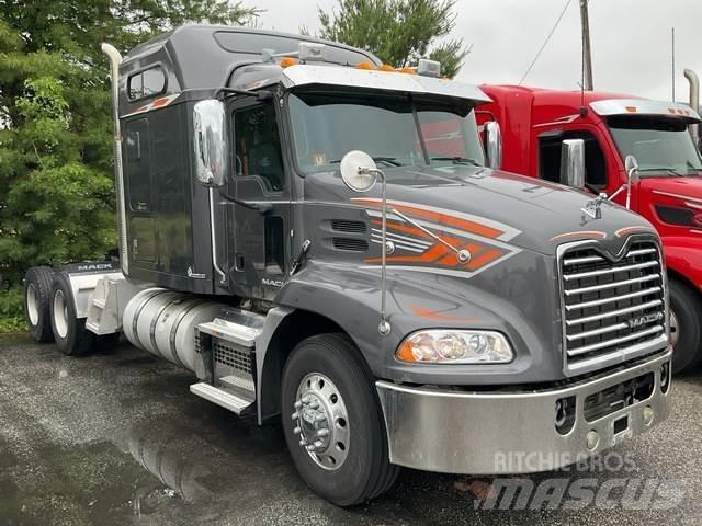 Mack CXU613 Vilcēji