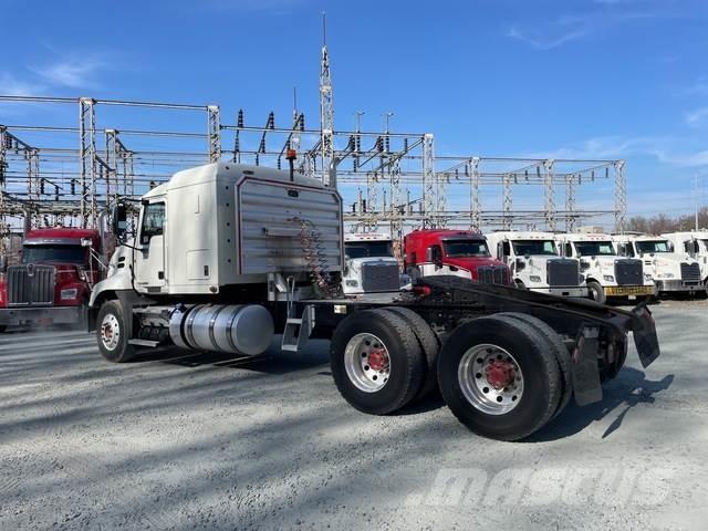 Mack CXU613 Vilcēji