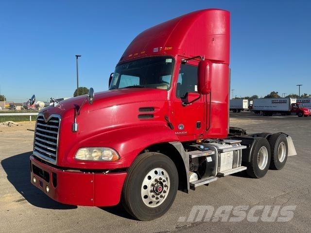 Mack CXU613 Vilcēji