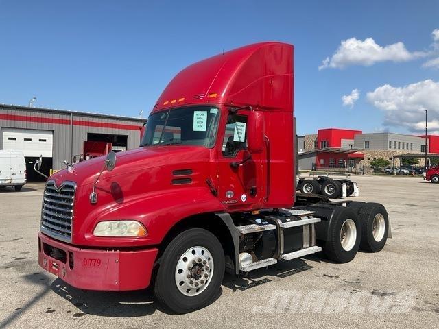 Mack CXU613 Vilcēji