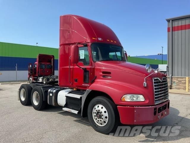 Mack CXU613 Vilcēji