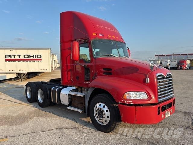 Mack CXU613 Vilcēji