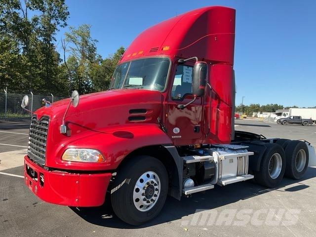 Mack CXU613 Vilcēji
