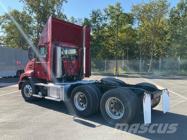 Mack CXU613 Vilcēji