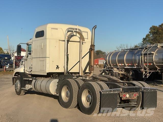 Mack CXU613 Vilcēji