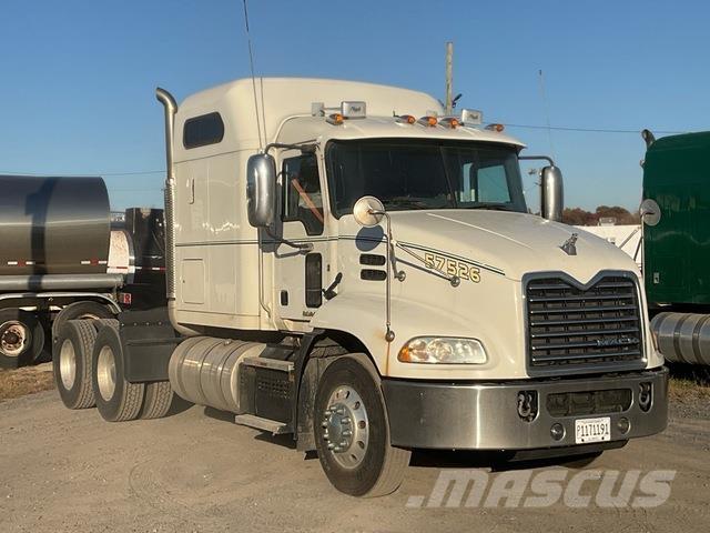 Mack CXU613 Vilcēji