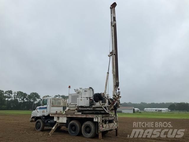 Mack DMM6906S Mobilās urbšanas platformu automašīnas