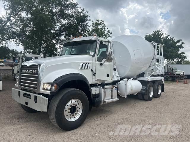 Mack GR64F Citi