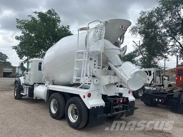 Mack GR64F Citi