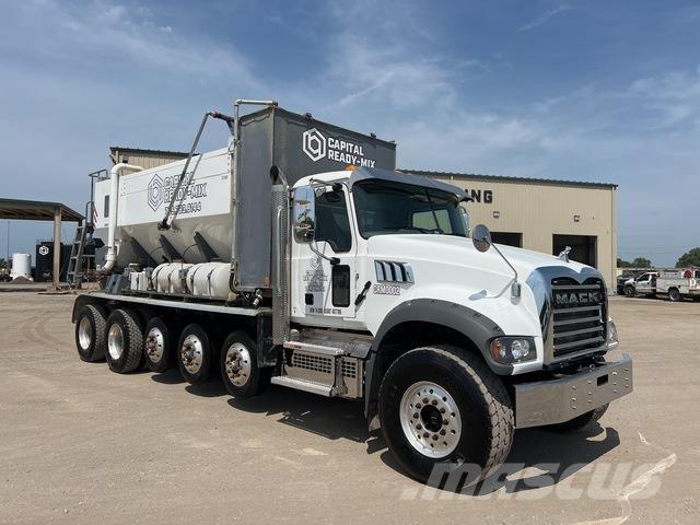 Mack GR64F Betonvedēji