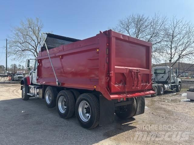 Mack GR65F Pašizgāzējs