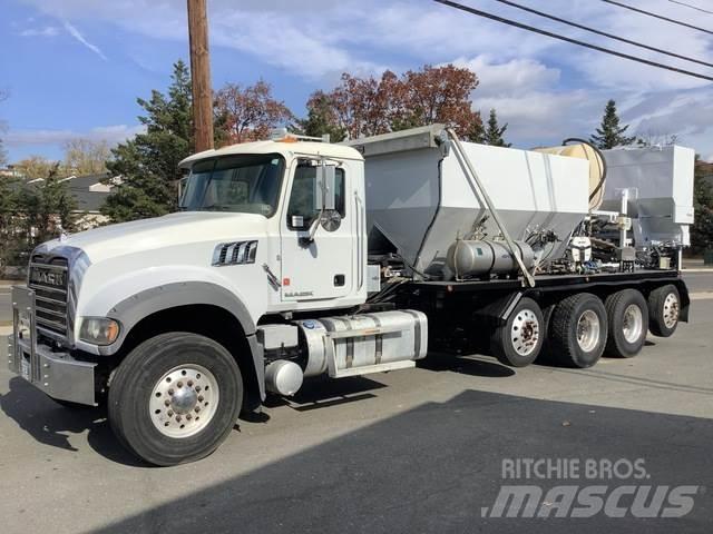 Mack GU713 Betonvedēji