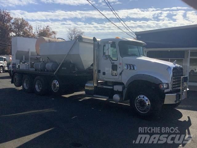 Mack GU713 Betonvedēji