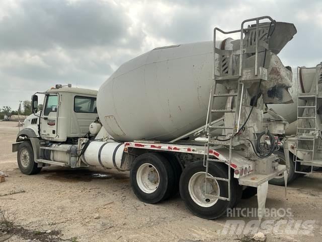 Mack GU813 Citi