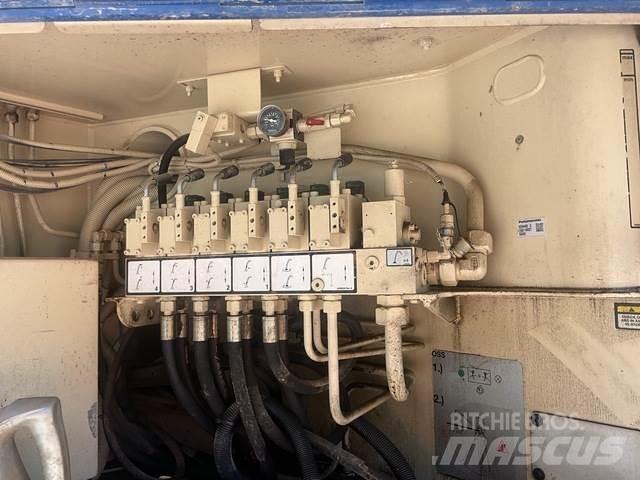 Mack GU813 Kravas mašīna- betona sūknis