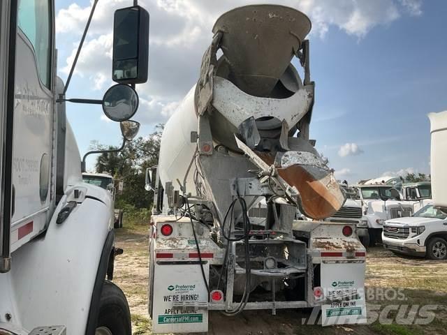 Mack GU813 Citi