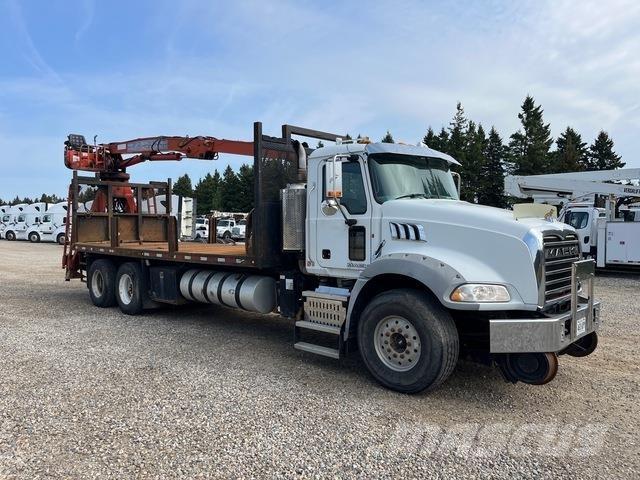 Mack GU813 Pašgrābji