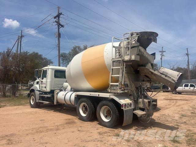 Mack GU813 Citi