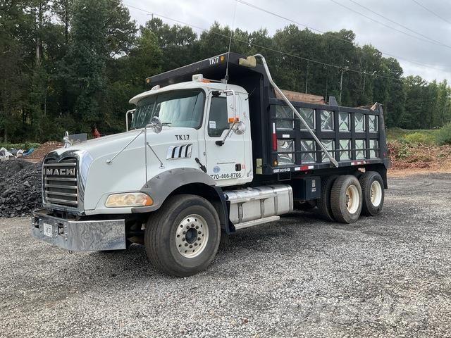 Mack GU813 Pašizgāzējs