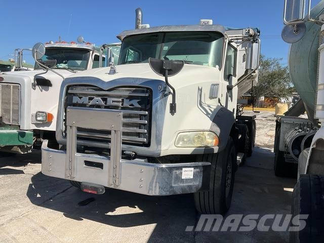 Mack GU813 Betonvedēji