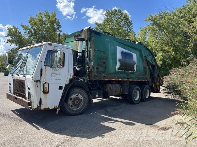 Mack LE613 Atkritumu izvešanas transports