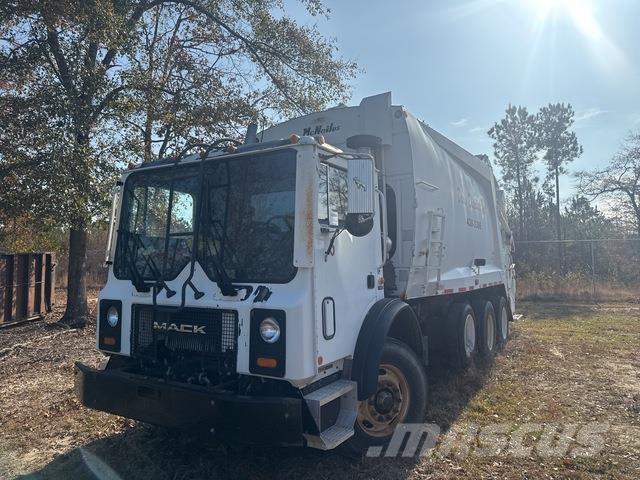 Mack MR688S Atkritumu izvešanas transports
