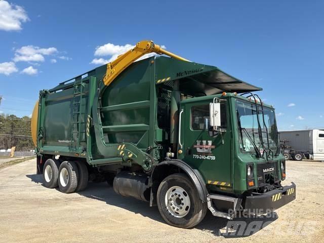 Mack MR690S Atkritumu izvešanas transports