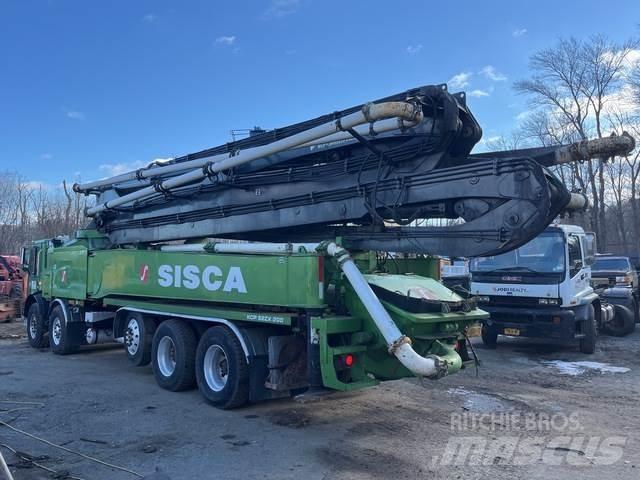 Mack MRU613 Kravas mašīna- betona sūknis