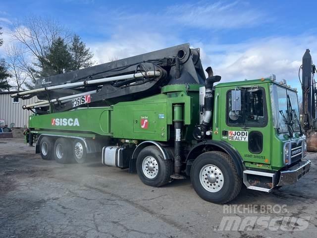 Mack MRU613 Kravas mašīna- betona sūknis