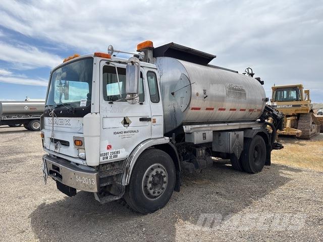 Mack MS Betonvedēji