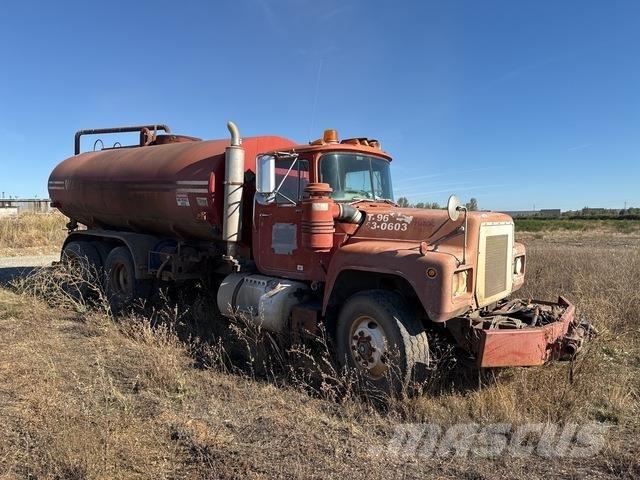 Mack R688ST Ūdens mašīnas