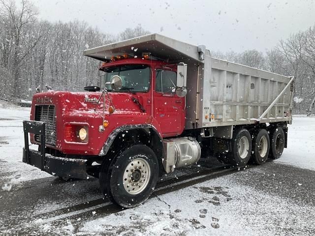 Mack RB688S Pašizgāzējs