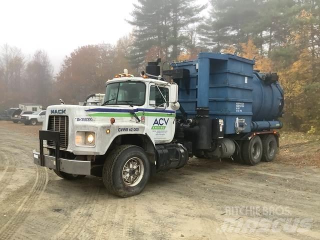 Mack RB690S Kombinētās vakumsūkņa mašīnas