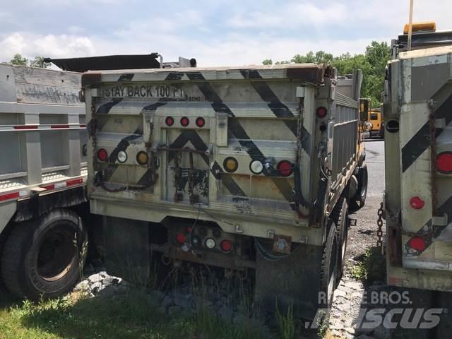 Mack RD600 Sniega naži un tīrītāji