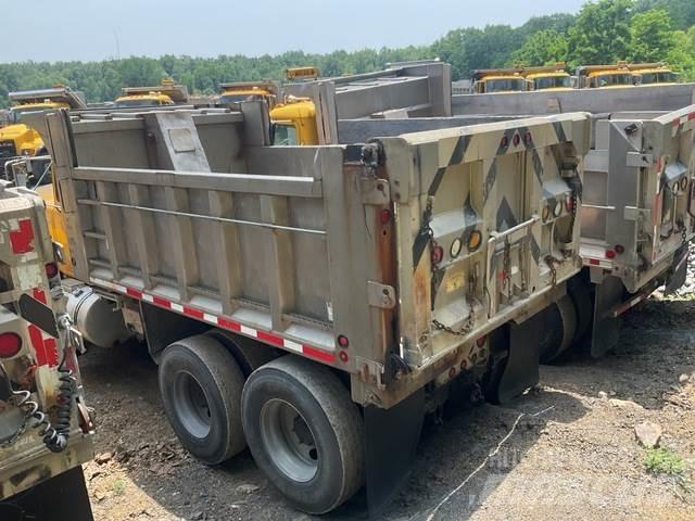 Mack RD688S Smilšu un sāls kaisītāji