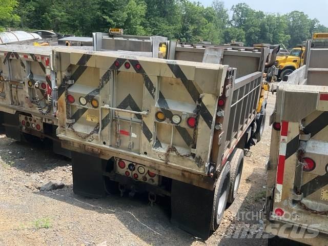 Mack RD688S Smilšu un sāls kaisītāji