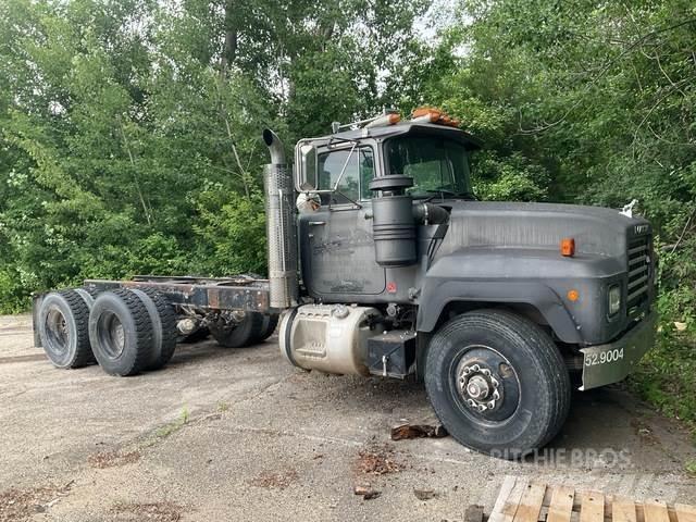 Mack RD688S Kabīnes un interjers