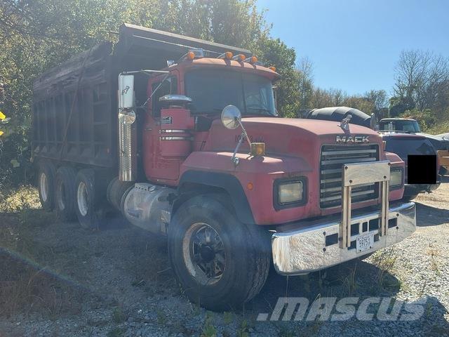 Mack RD688S Pašizgāzējs