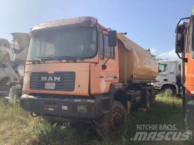 MAN 33.414-V20 Autocisterna