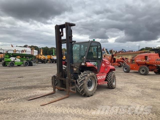 Manitou M26-4 Apvidus autokrāvējs