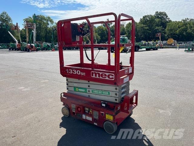 MEC 1330SE Šķerveida pacēlāji