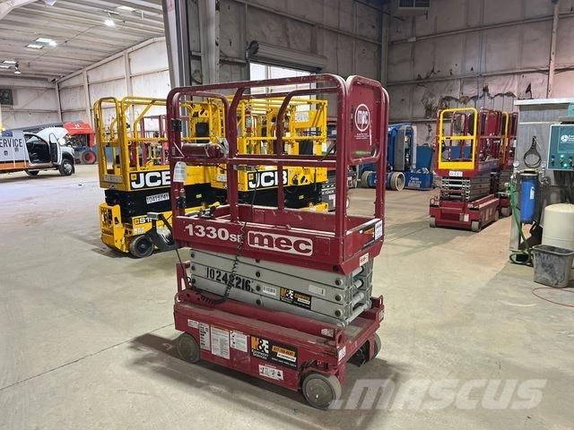 MEC 1330SE Šķerveida pacēlāji