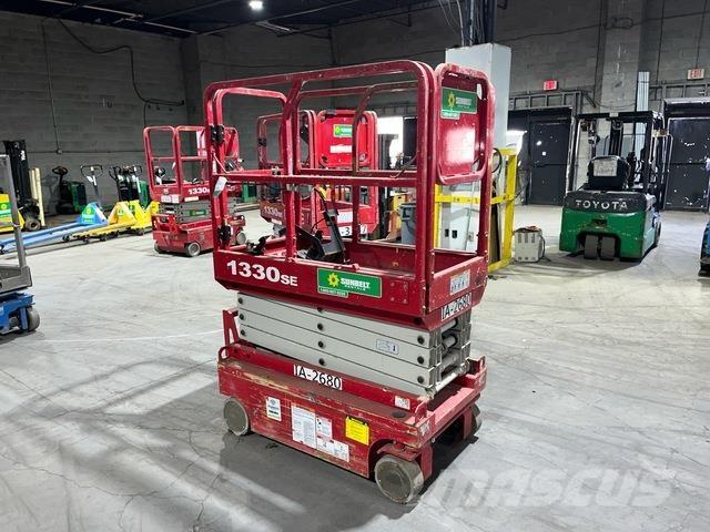 MEC 1330SE Šķerveida pacēlāji