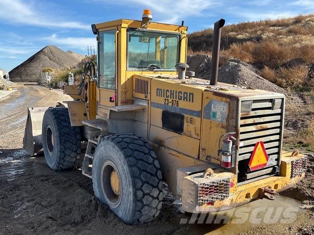 Michigan L90 Iekrāvēji uz riteņiem