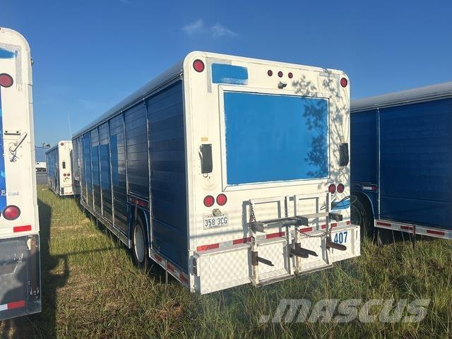 Mickey  Dzērienu pārvadāšanas piekabes