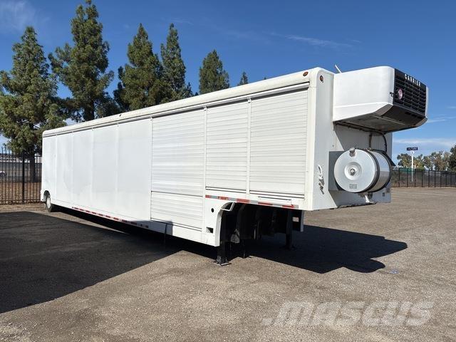 Mickey  Dzērienu pārvadāšanas piekabes